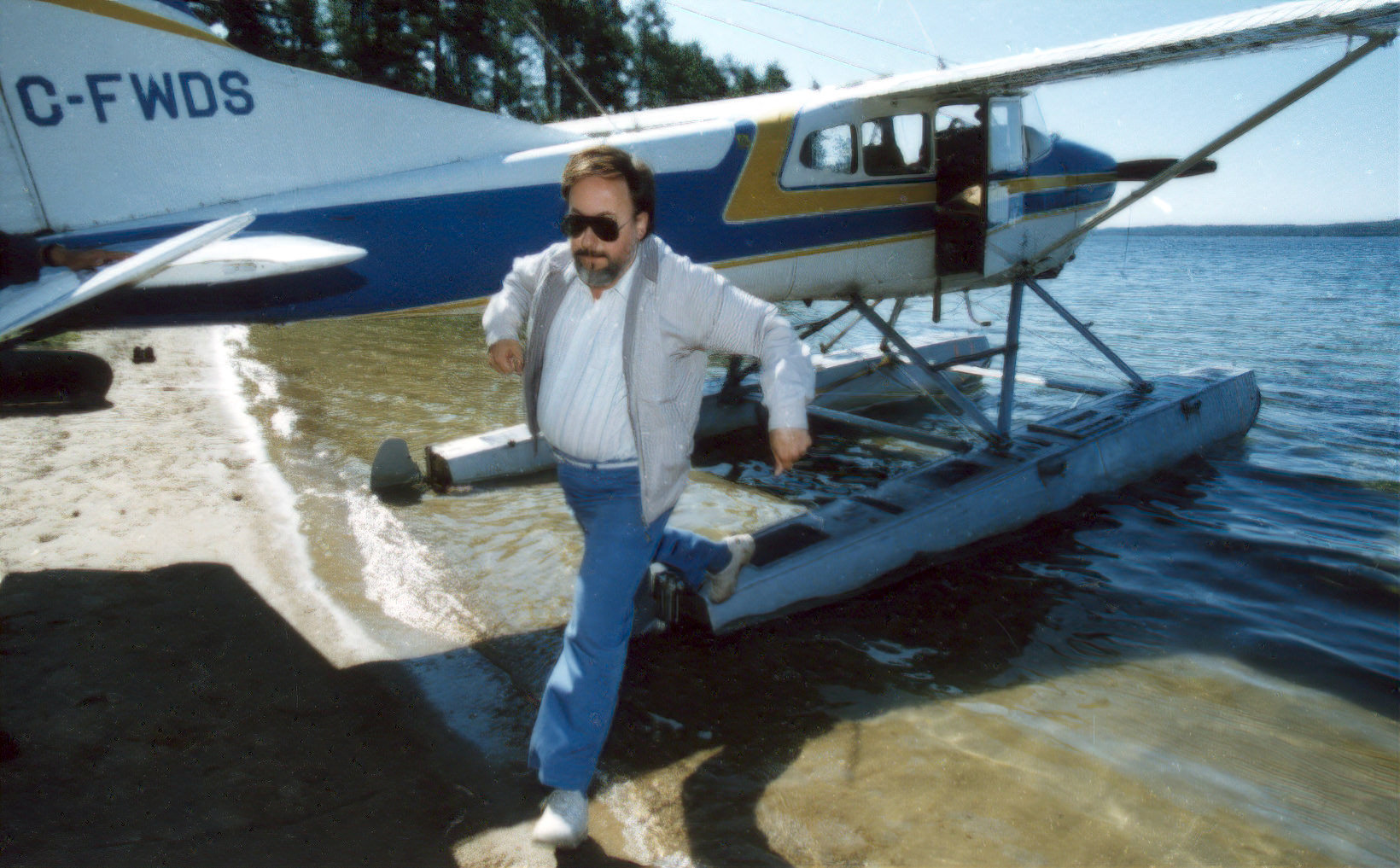 Glen Loates getting off the plane in Temagami Ontario